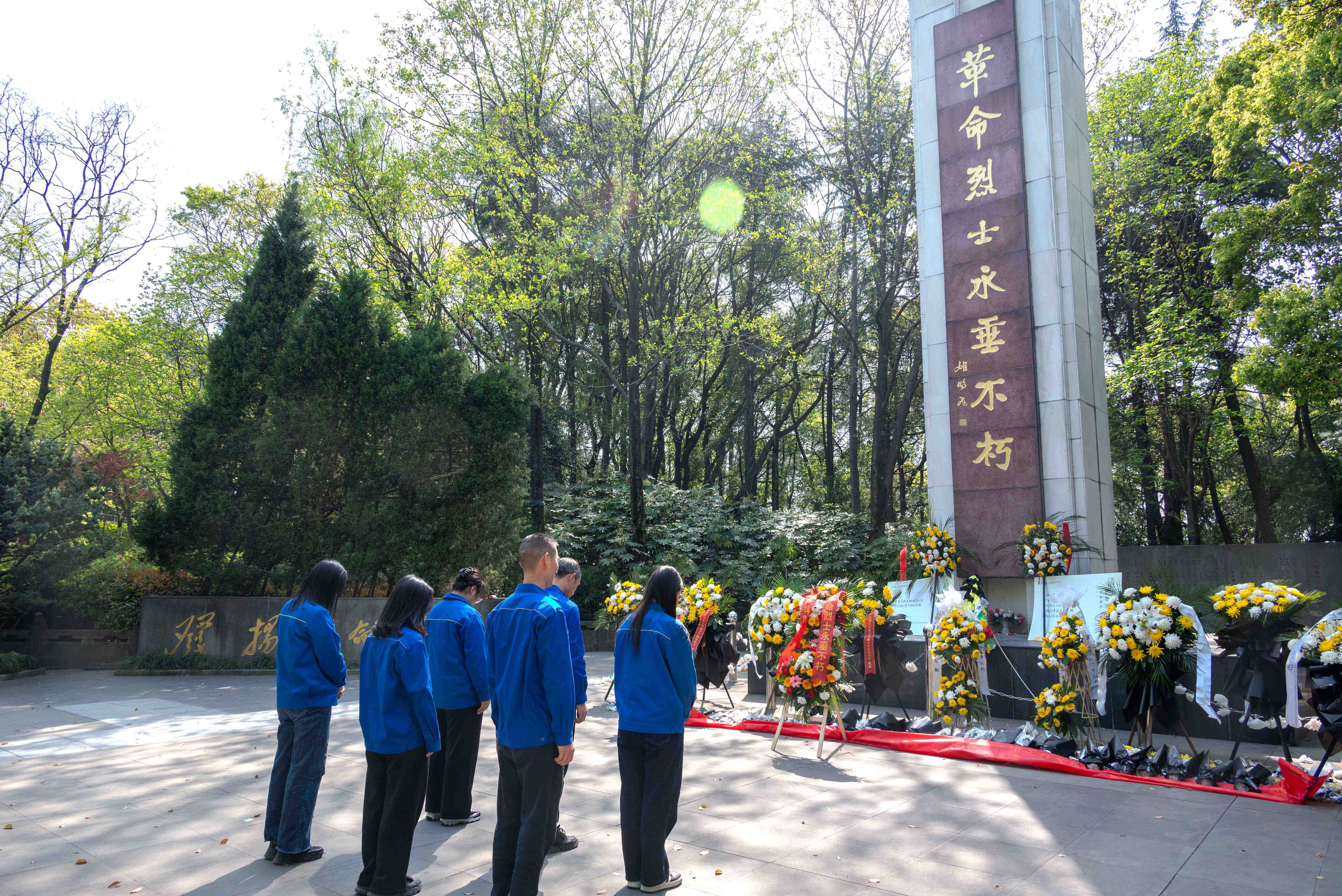1743646988511223.jpg 革命烈士紀念碑-1.jpg